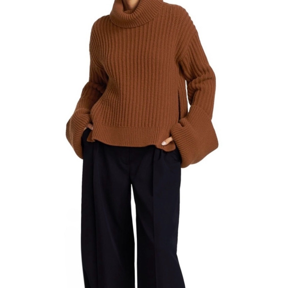 The Row Aneke Ribbed Wool turtleneck sweater